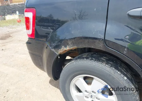 2010 Ford Escape Xlt z USA, uszkodzony, nr VIN 1FMCU0D72AKD44522